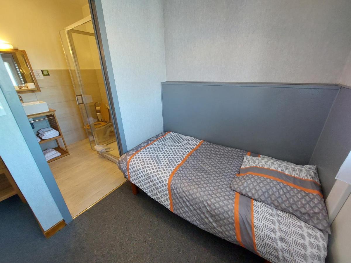 L'Accent - Hotel 2 Etoiles Et Restaurant - Logis Hotels Astaffort Luaran gambar
