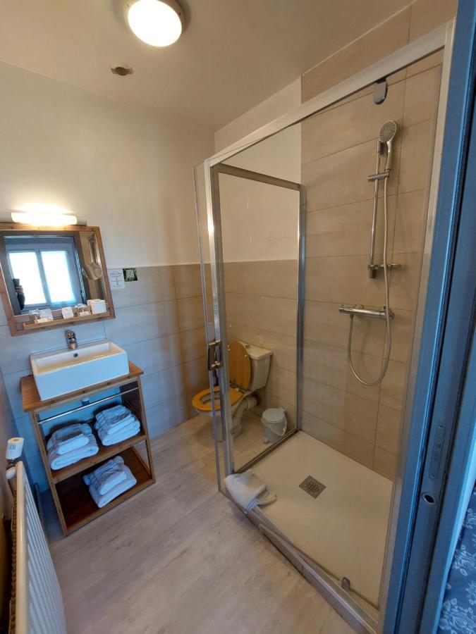 L'Accent - Hotel 2 Etoiles Et Restaurant - Logis Hotels Astaffort Luaran gambar
